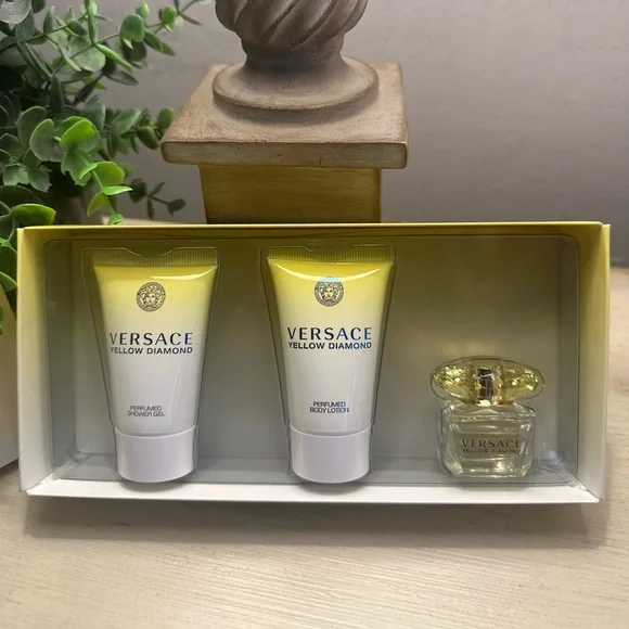 Versace Yellow Diamond Bath & Body Set - Picture 1 of 9